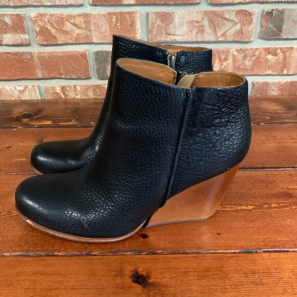 Kork-Ease Natalya Black Leather Comfort Chunky Wedge Ankle Bootie Women's 7 1/2 - Picture 11 of 16